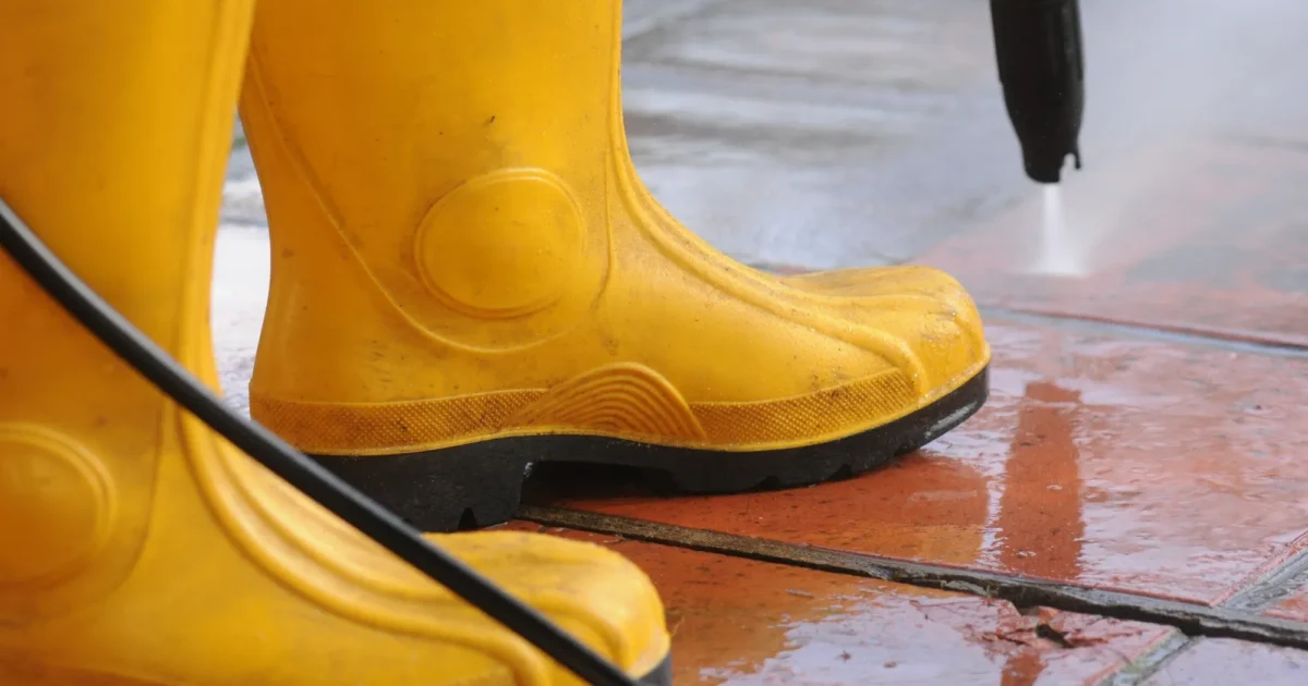 Protecting Your Investment: The Benefits of Regular Heavy Equipment Pressure Washing