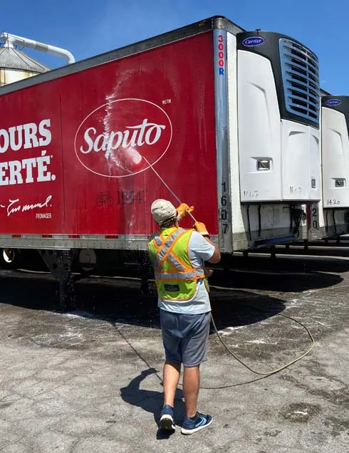 Mobile Truck Fleet Power Washing