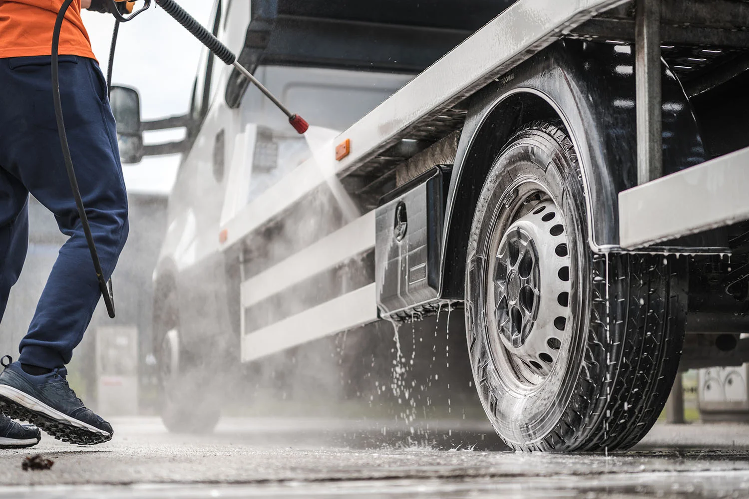 Truck-and-trailer-washing